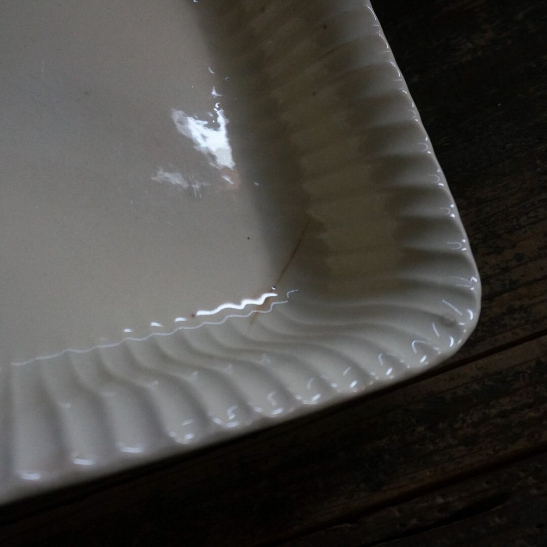 古いベルギーの陶器皿