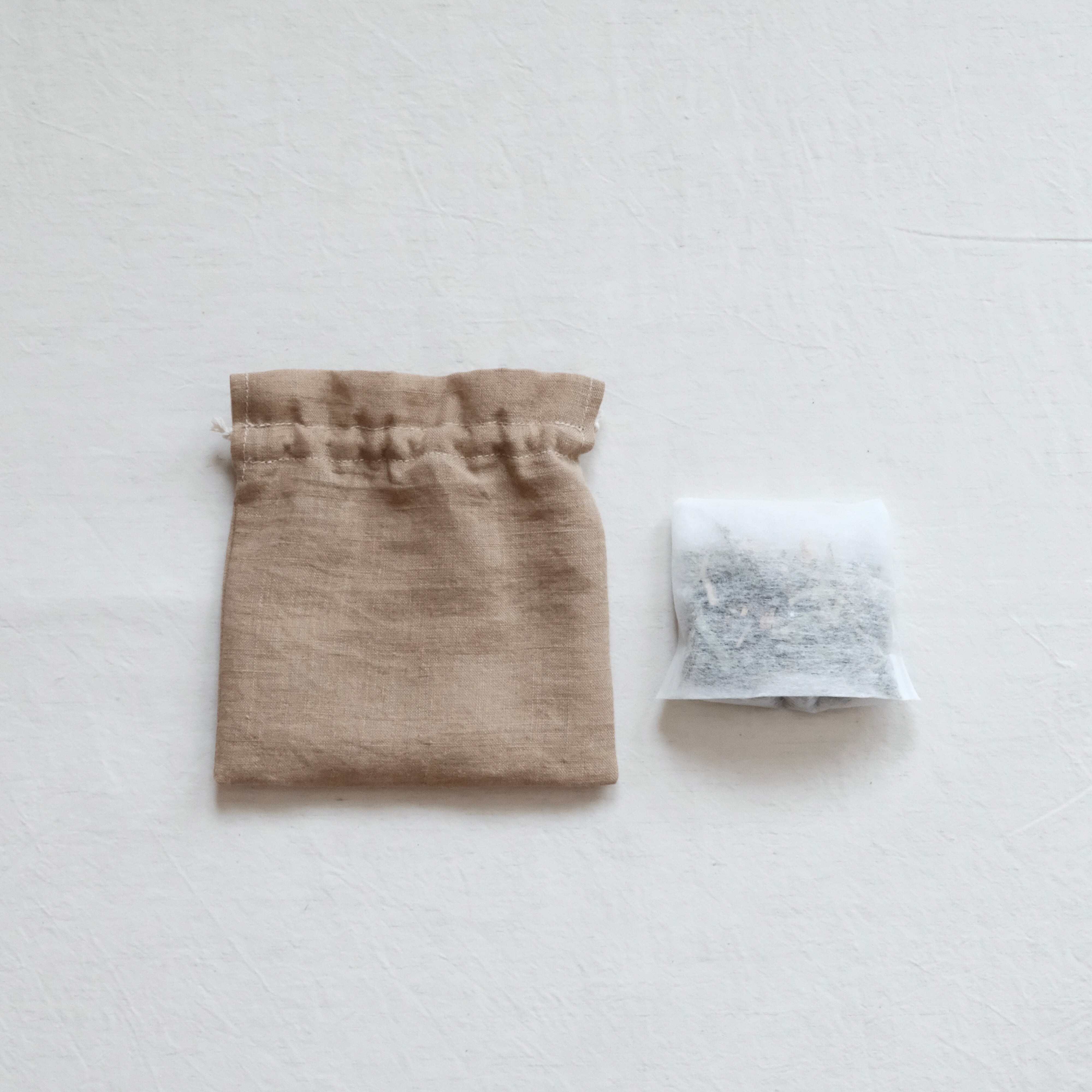 金木犀の香りのサシェ