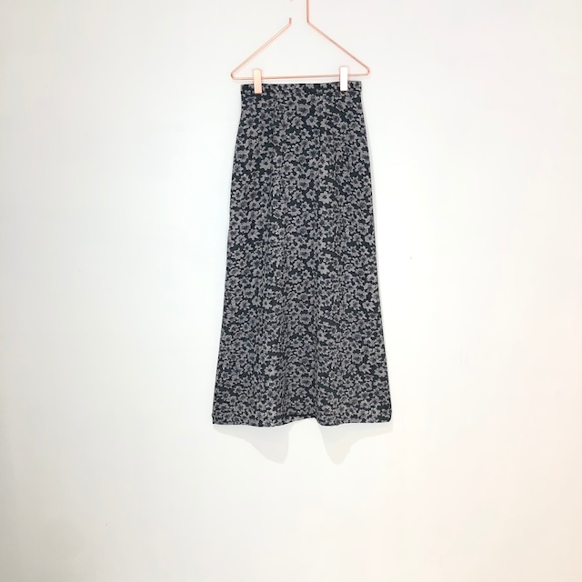 ◼︎90s monotone floral print long skirt from U.S.A.◼︎