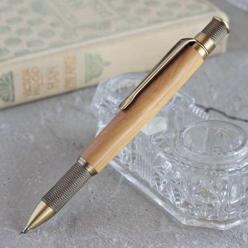 「最高級将棋駒の銘木 御蔵島つげ/島つげ・Alchymia Antique」木軸ボールペン Viriditas ジェットストリーム芯