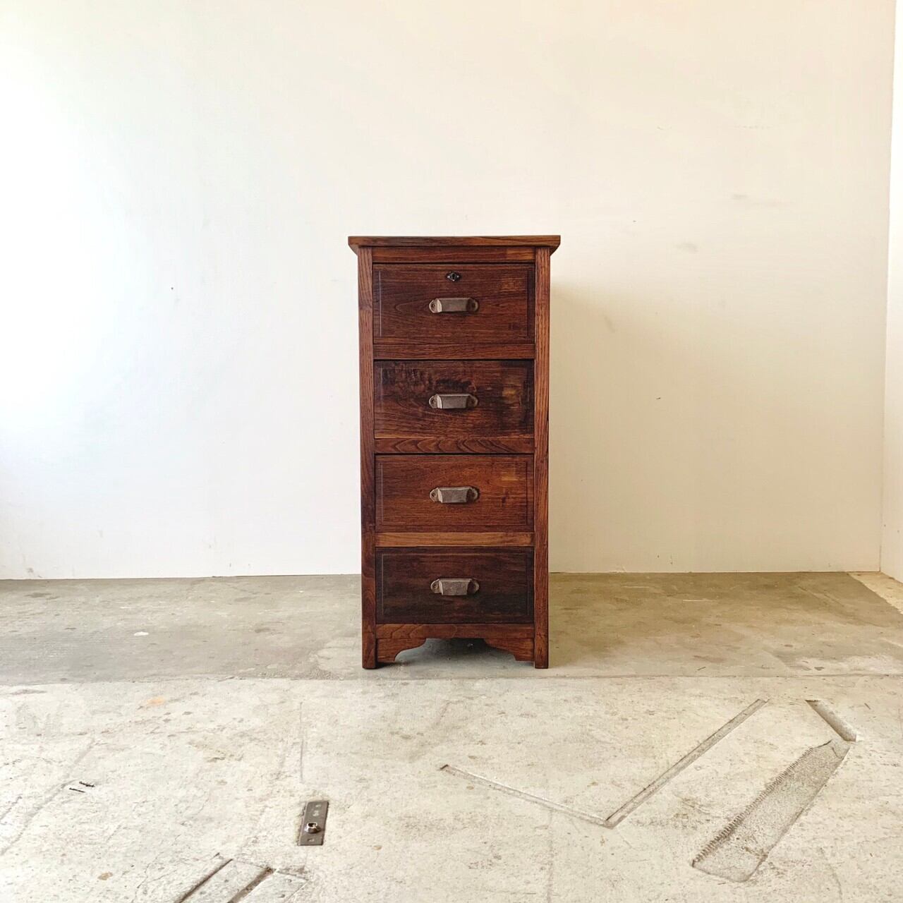 引き出し4杯　袖机　古家具