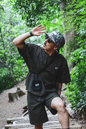 LOGO Tech Loose Fit Easy Shorts [OLIVE]