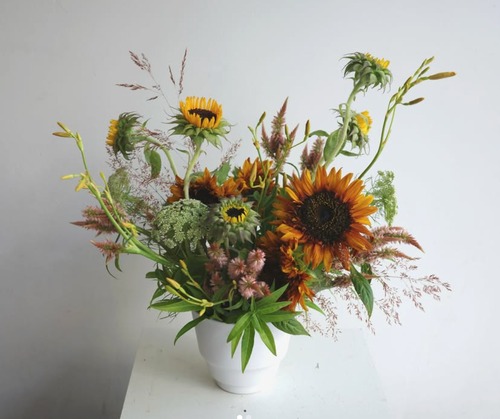 arrangement small