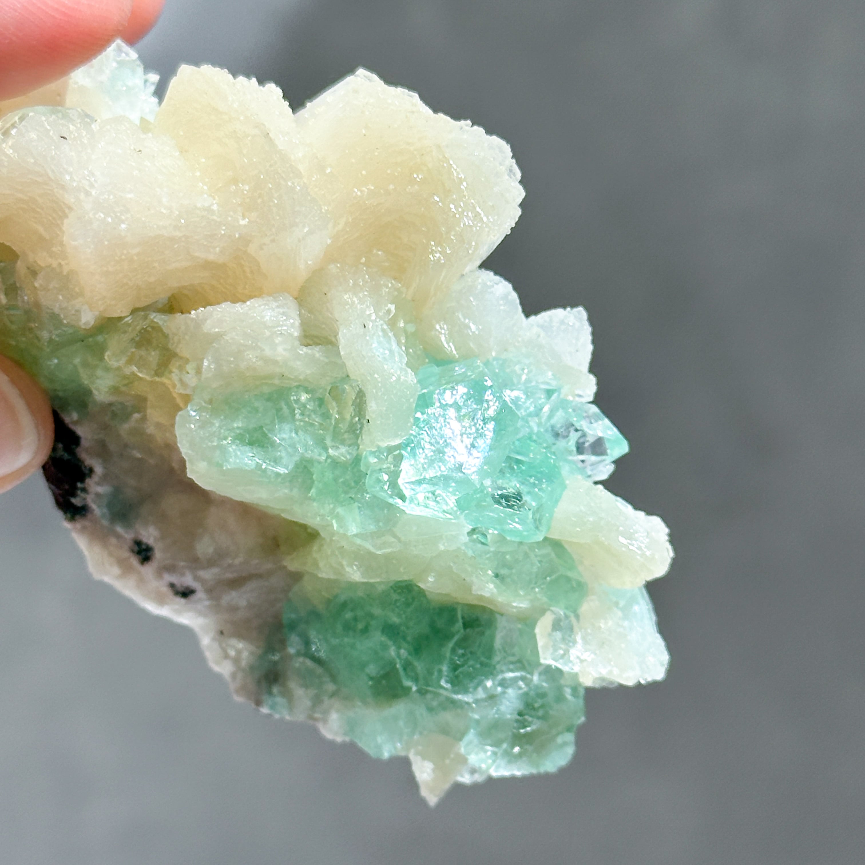 グリーンアポフィライト＆スティルバイト 83◇ Green Apophyllite
