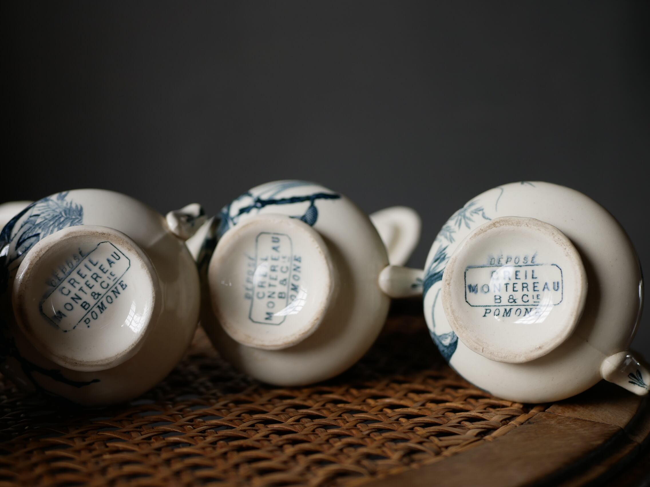 クレイユモントロー クリームポット6個＋専用皿のフルセット フランス