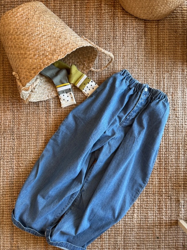 FURALI  バックタックデニムパンツ