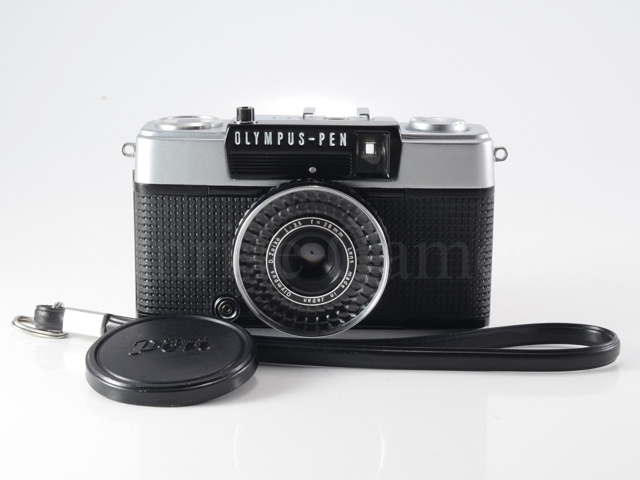 OLYMPUS PEN EE-3 / D.Zuiko 28mm F3.5 オーバーホール済 オリンパス