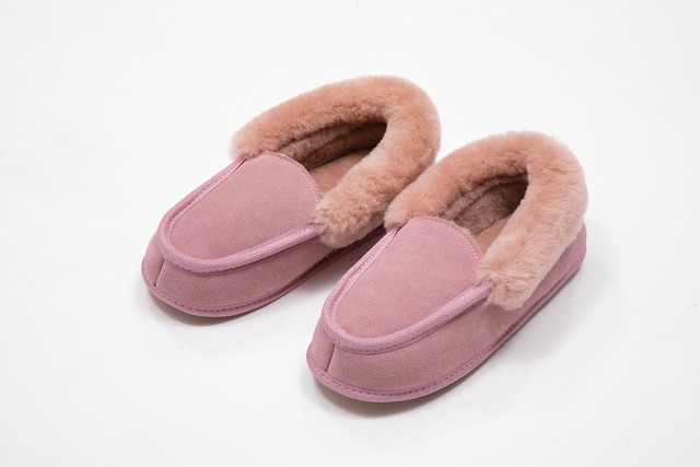 【各色1点のみ】高級極暖ムートンルームシューズ M（23－25㎝）、L（25－27㎝）}