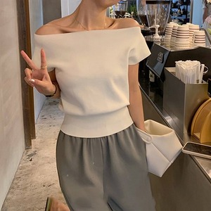 off shoulder short one neck short sleeve《3color》