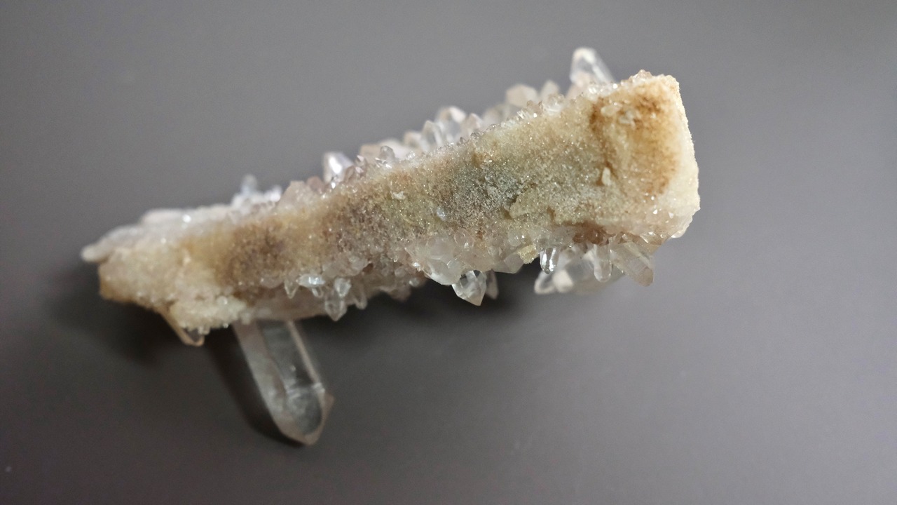 ヒマラヤクォーツ 「幸せの１ピース」| himalaya Qaurts  ◇ 天然石・鉱物・パワーストーン・原石