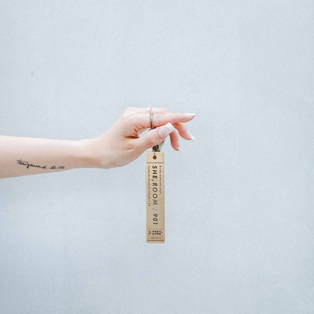 HOTEL SHE, OSAKA / key plate | BOY MEETS SHE,