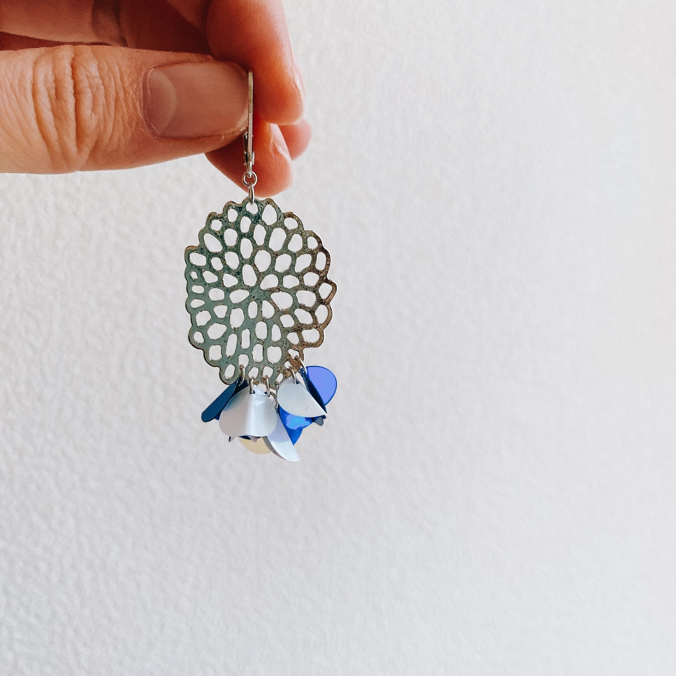 Blue and aurora filpy sequin pierce✳︎ブルーとオーロラ  