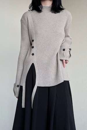 Button design slit knit/BEIGE