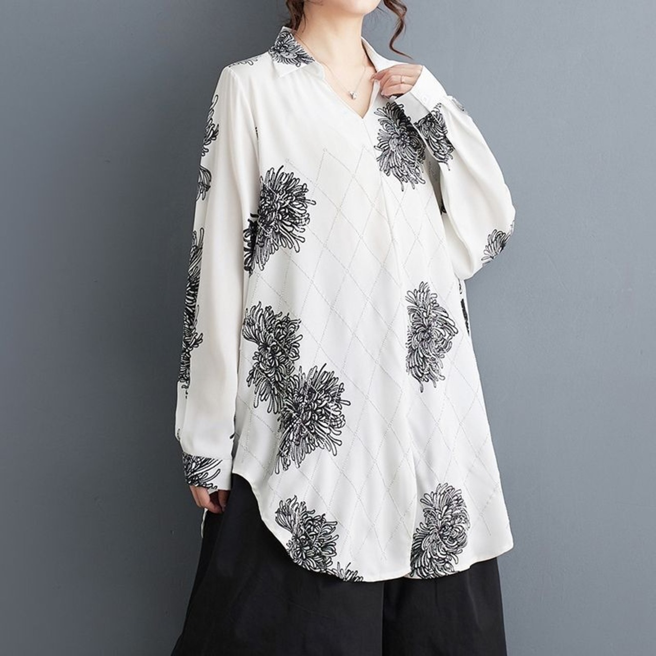 花柄 Vネック シャツ 00001