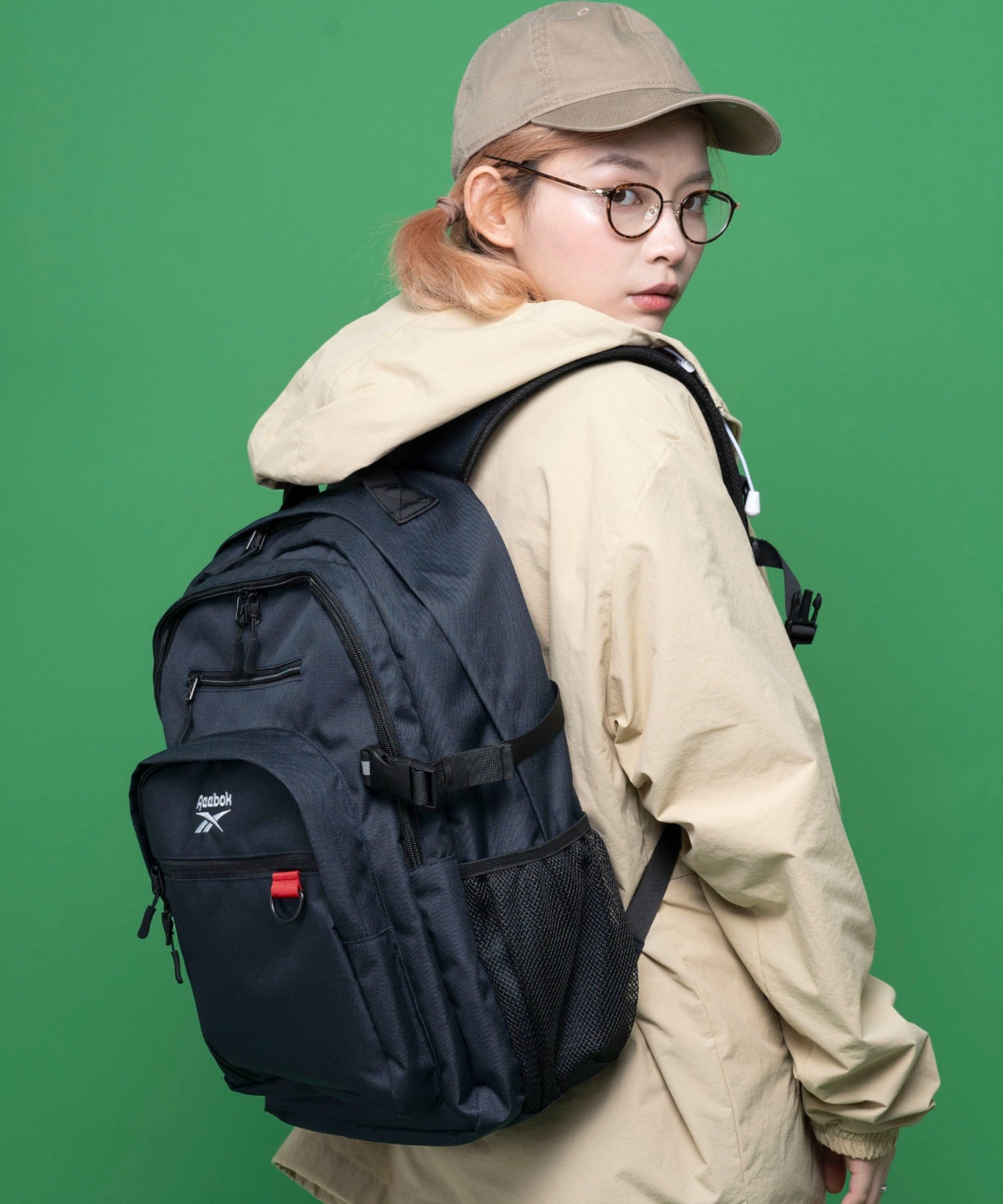 ユニセックス向けのブランドをメインにした、カジュアルな洋服や服飾