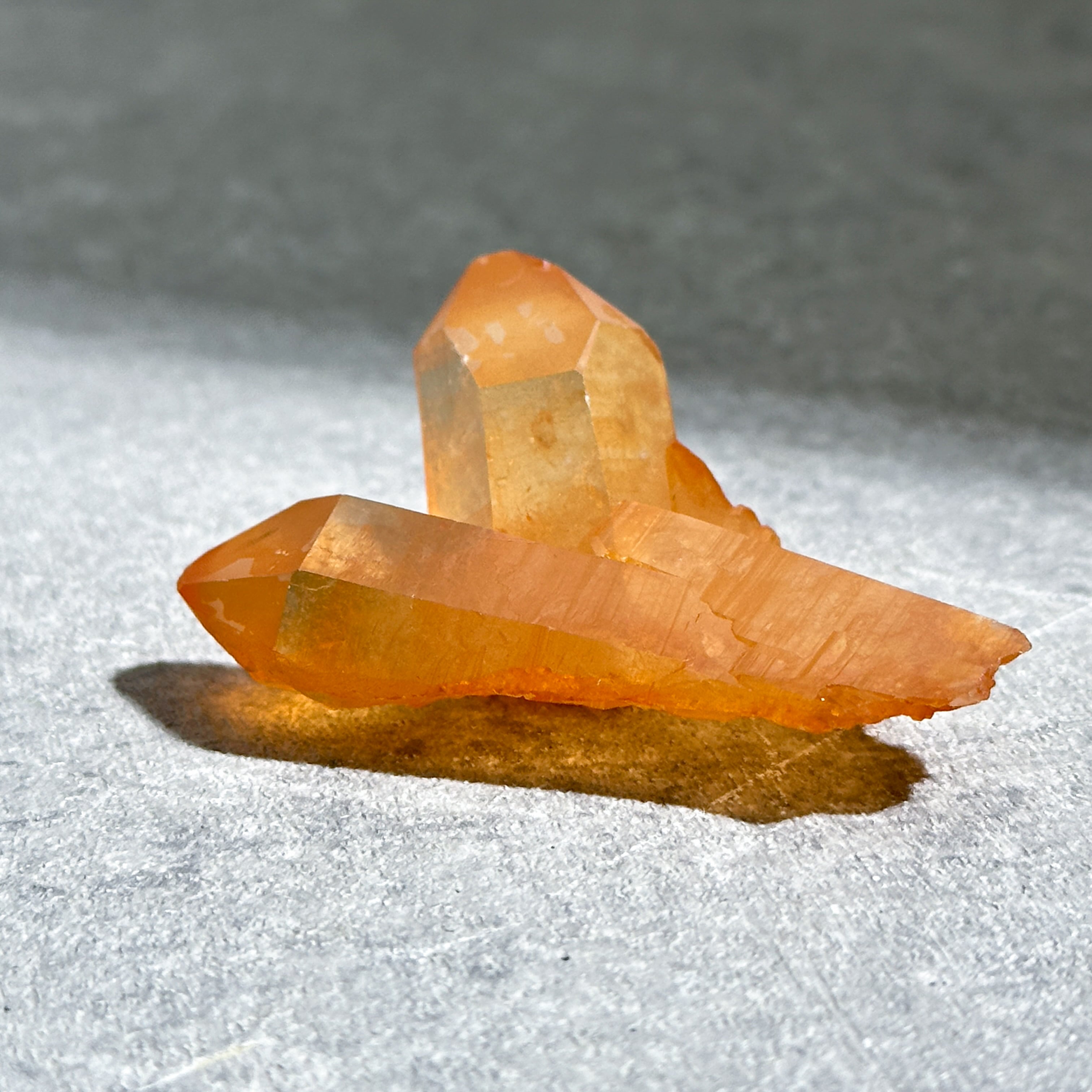 ミナスジェライス産タンジェリンクォーツ クラスター22