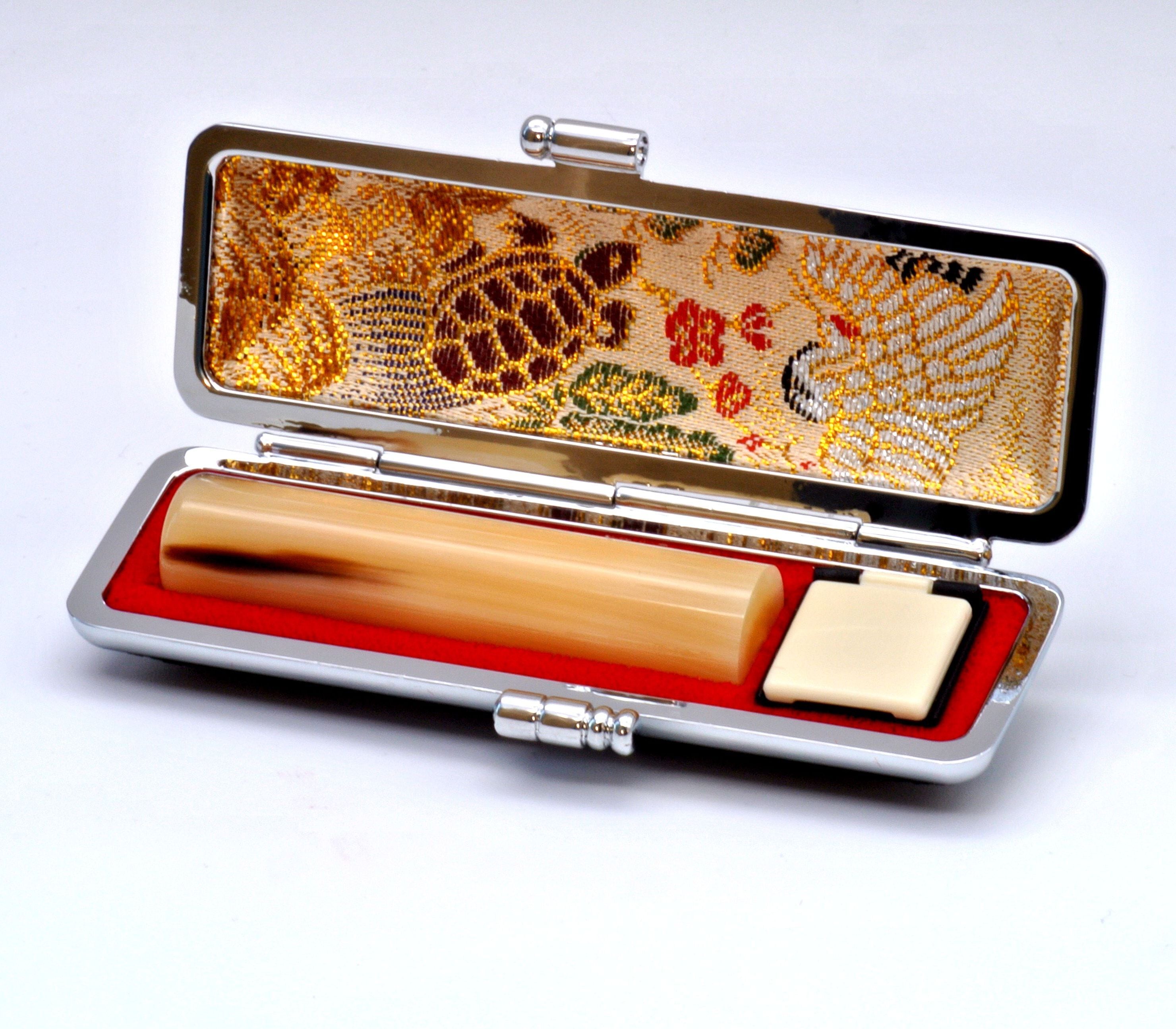 実印】苗字又は名前のみ 牛角（色）13.5 mm丸（高級本革ケース付き