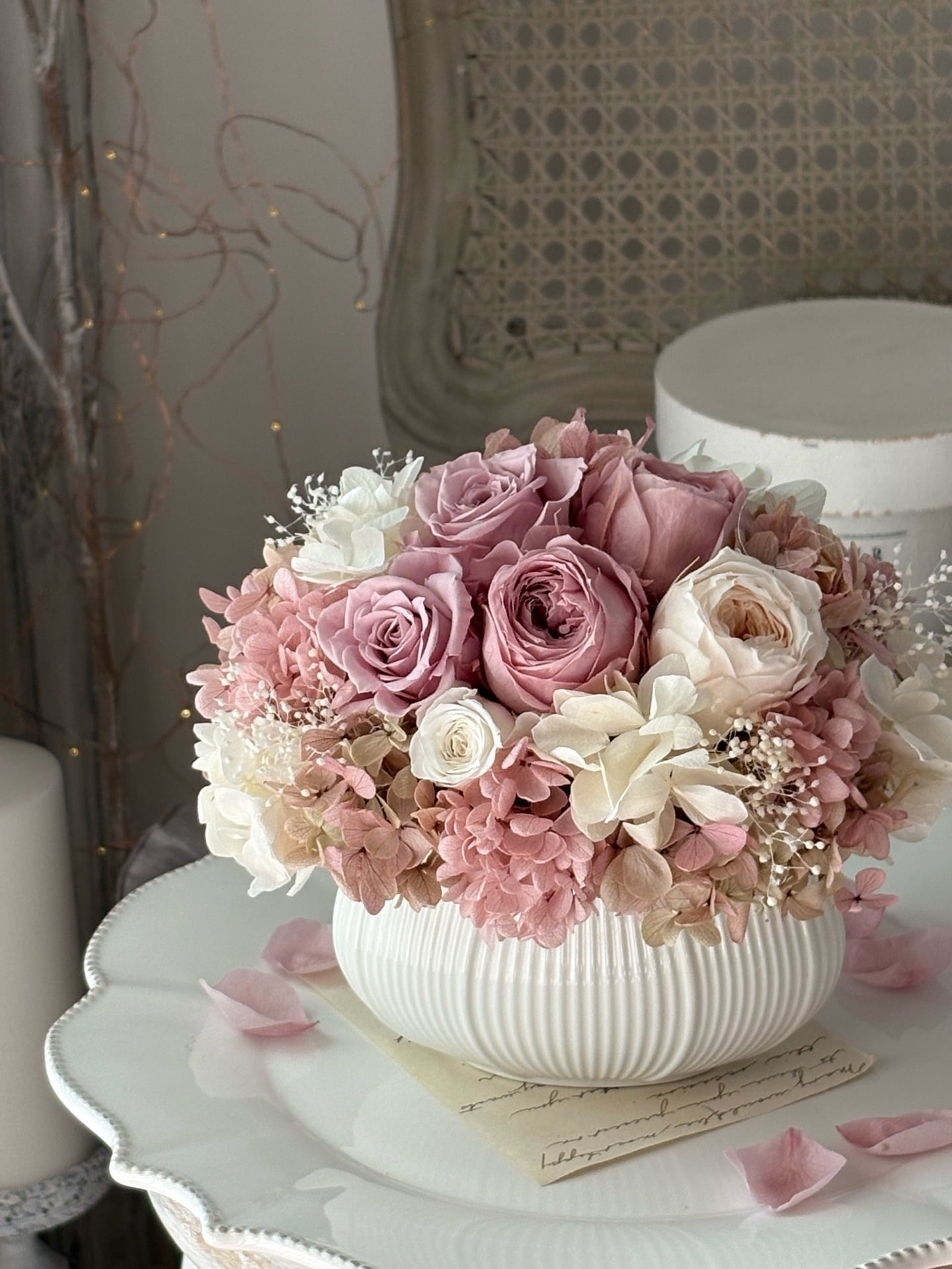 陶器のアレンジメント | フラワーギフト バニラローズ