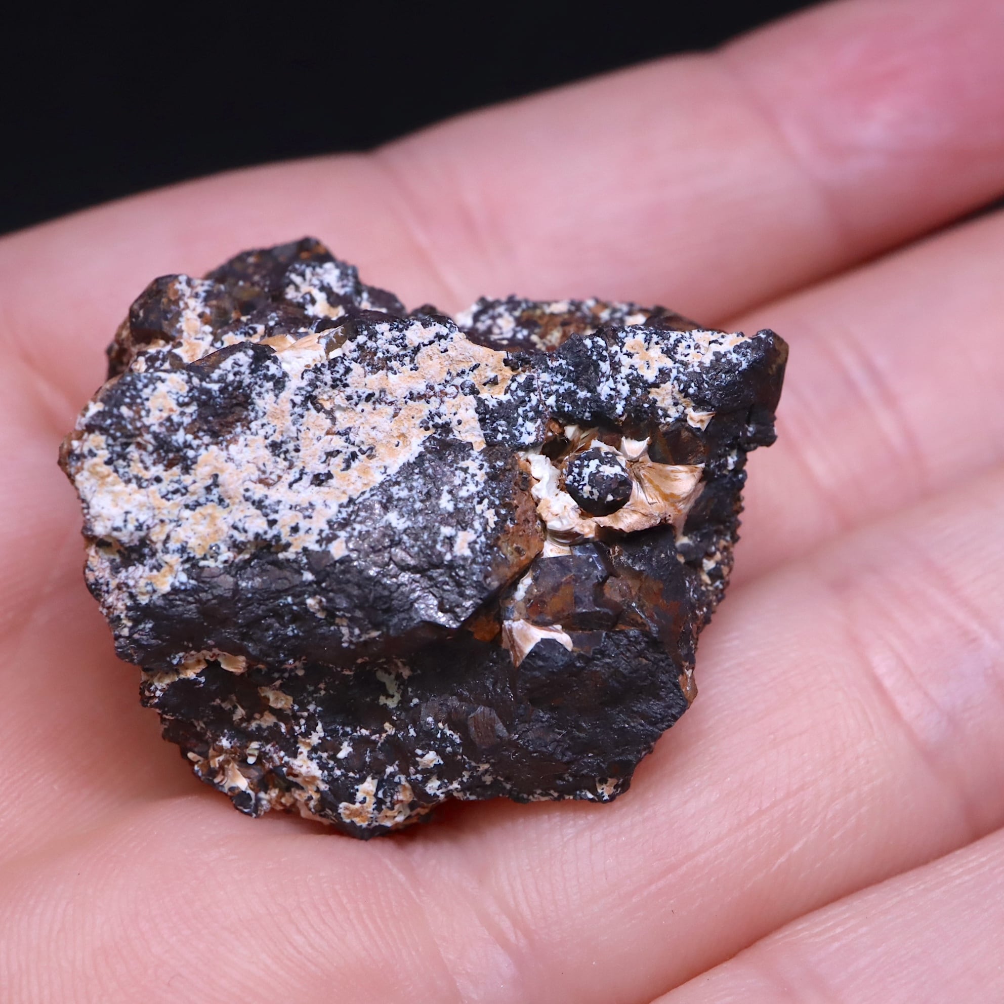 マグネタイト クリスタル 磁鉄鉱 40g ユタ州MGT063 原石天然石鉱物