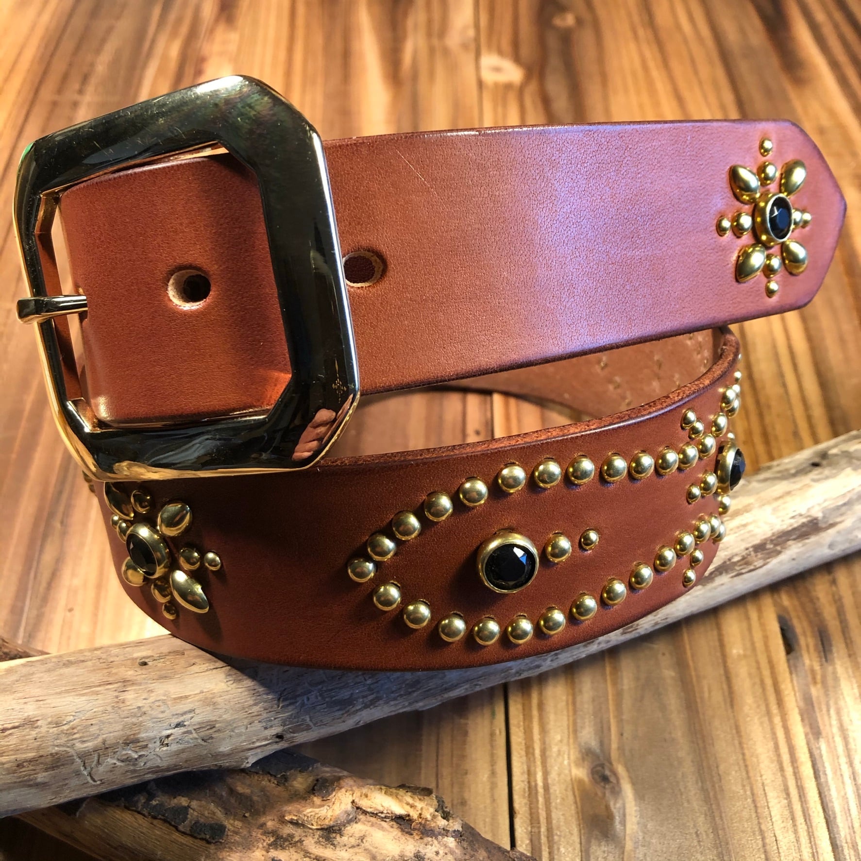 ビンテージスタッズベルト/ VINTAGE STUDS BELT | SittingBull Leather