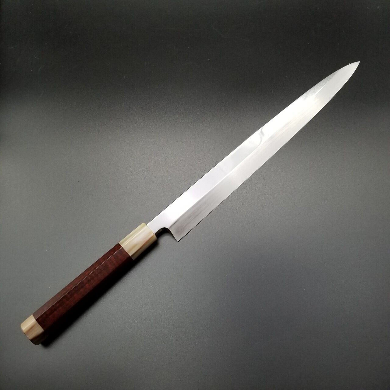 V金10号・本焼】柳刃包丁 330mm スネークウッド柄（朴サヤ付） | 堺和 