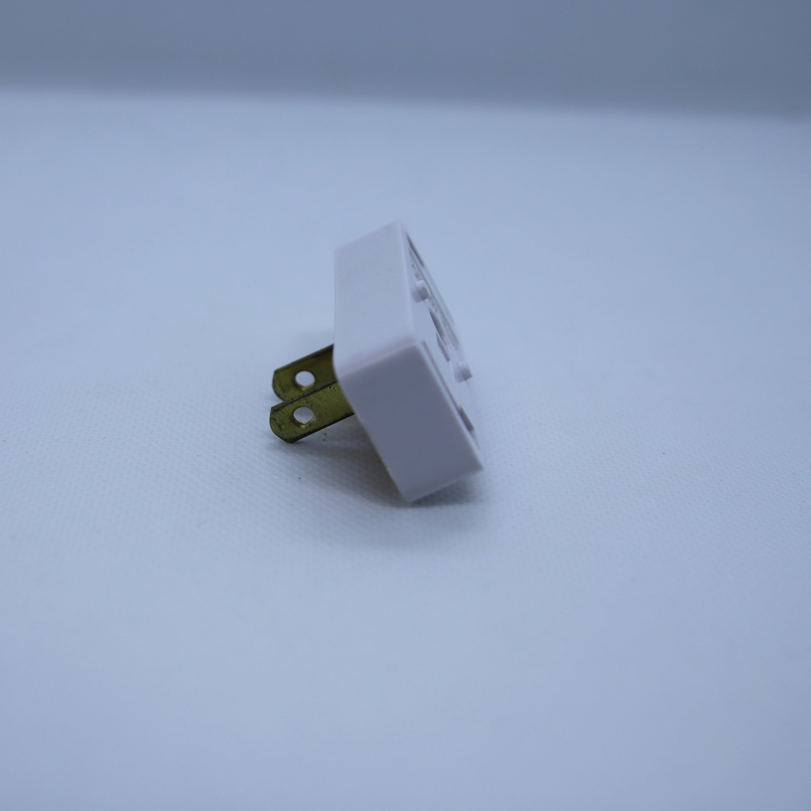 コンセント用引っ掛けシーリング/照明/電材 | SIKAKU