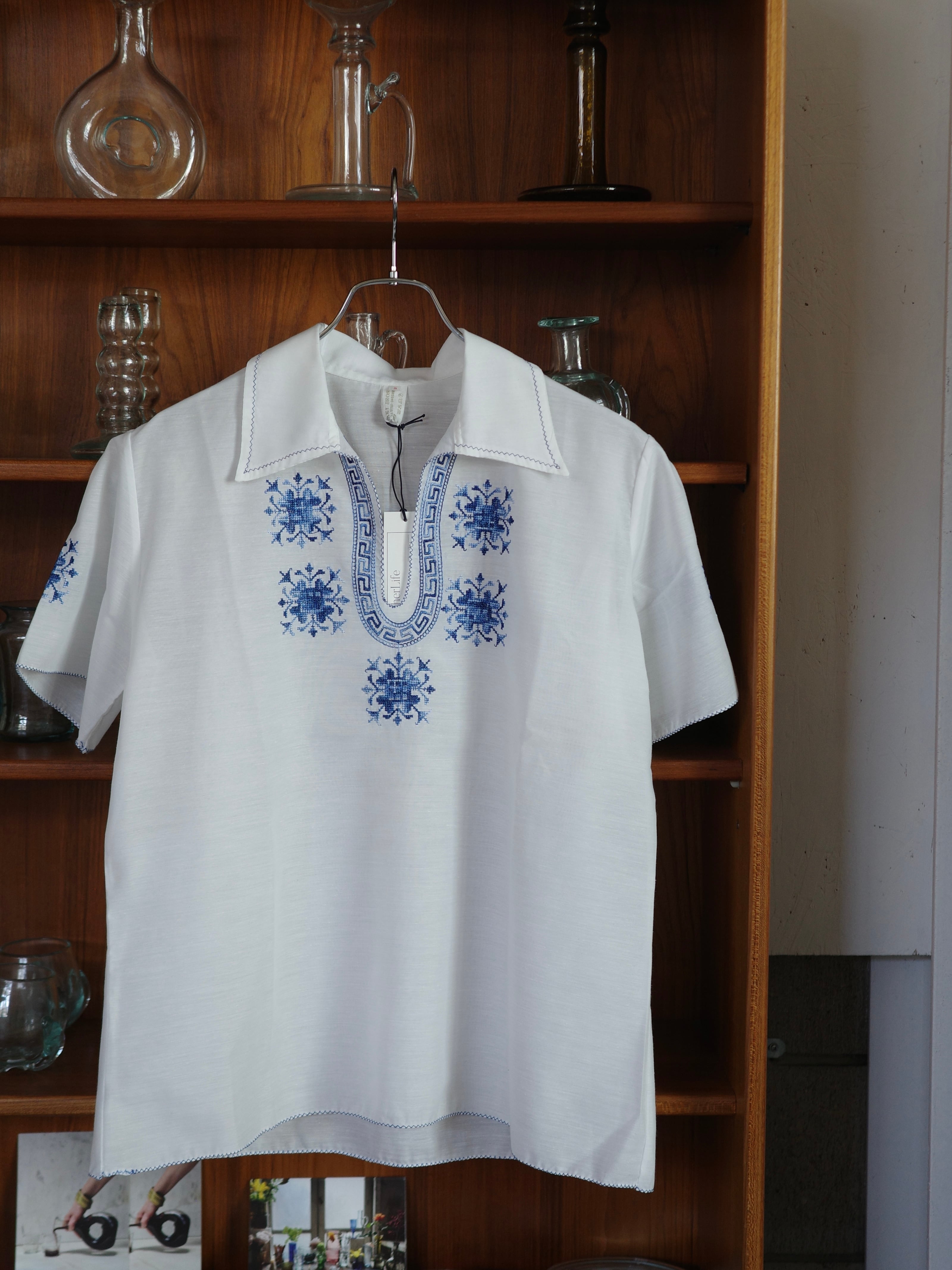 <vintage>blue embroidery shirt