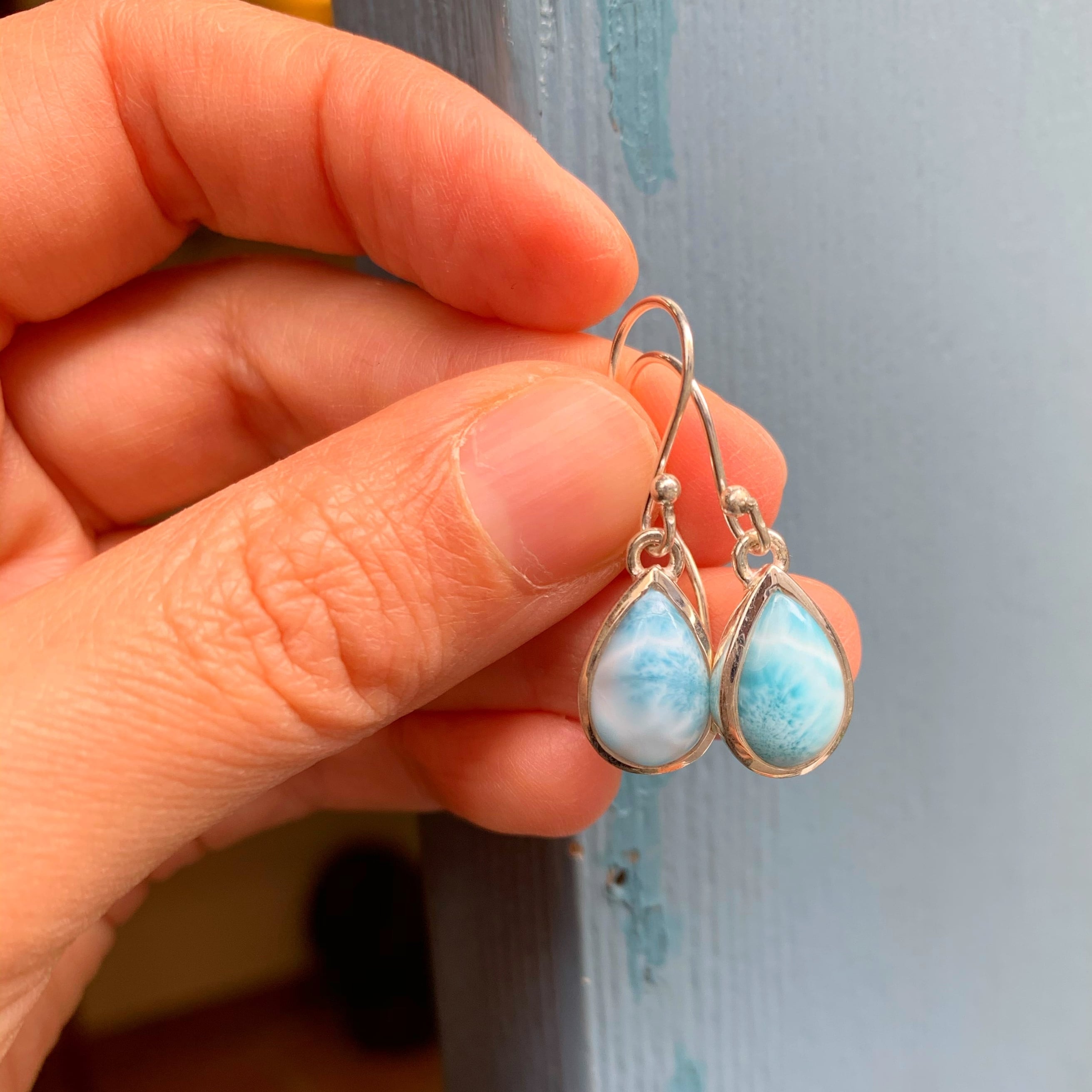 ラリマー ドロップ型 フックピアス M size 1.3 x 1.0cm | 【公式通販