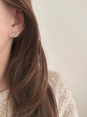 SS ハートストーンピアス