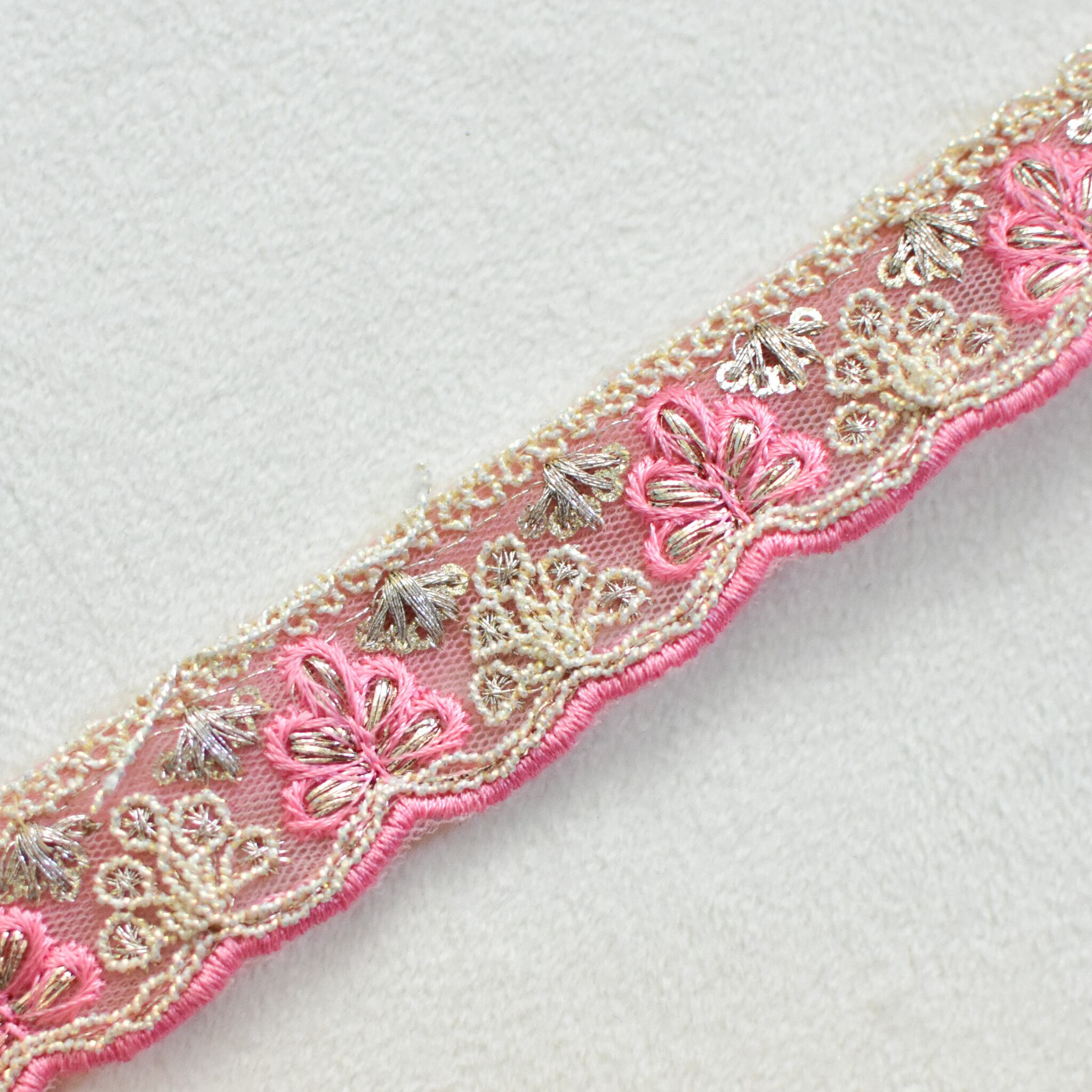 インドの刺繍リボン（お好きな柄を1メートル） | チェコガラスボタン