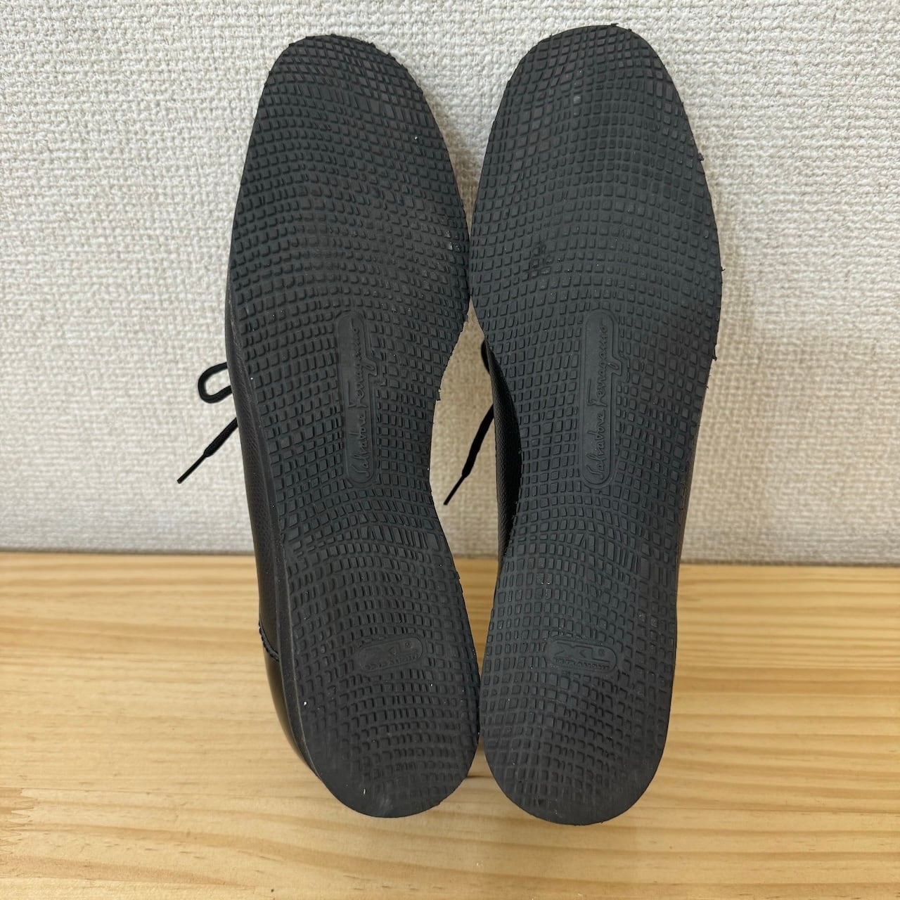 フェラガモ リザード×エナメル 黒紐靴 7 4A 使用感あり | cinderella shoes