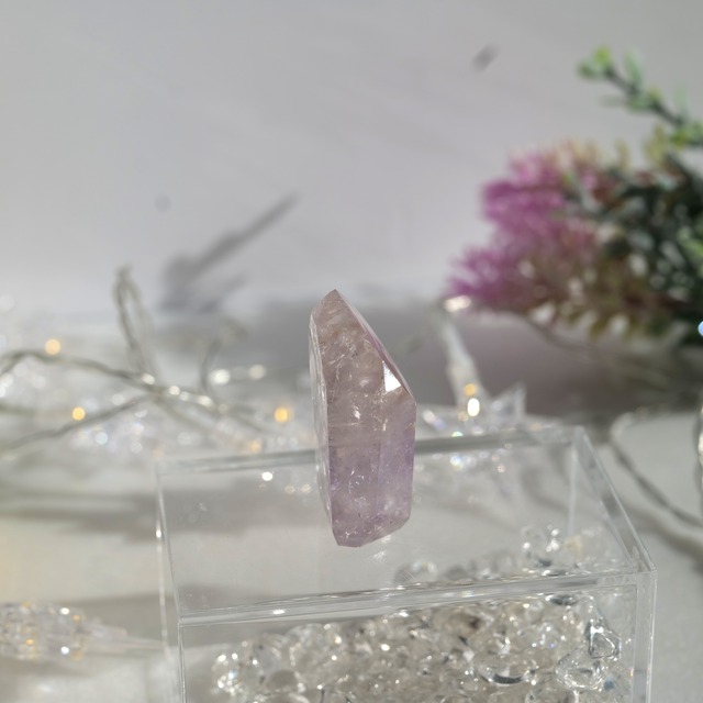 【魂の記憶を照らし、使命を目覚めさせる黄金の光】発光ゴールデンファントムアメシスト　ポリッシュポイント G6_1