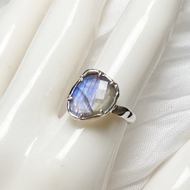 Passage / Labradorite Ring P0129