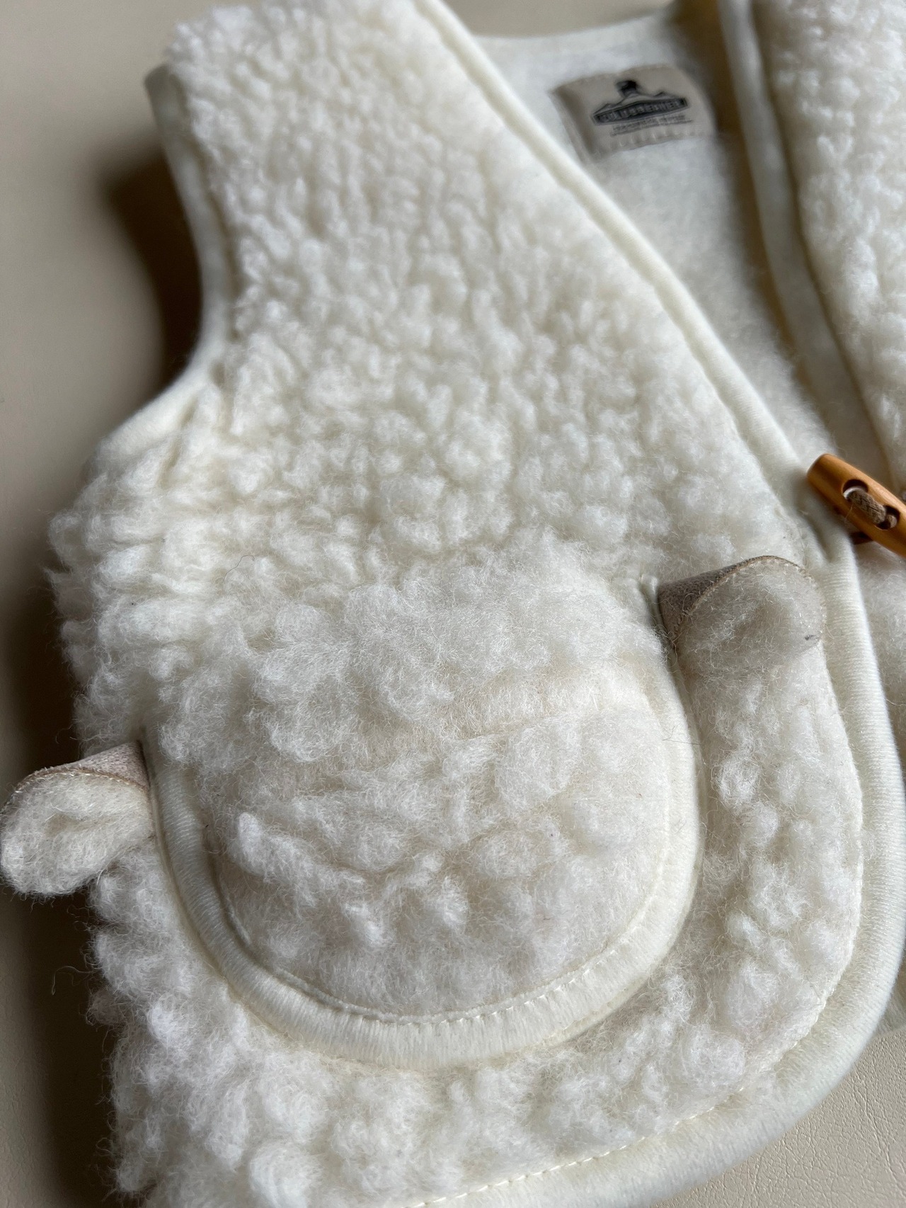 COLD BREAKER (ALWERO) / Alpi Piping Vest / Natural