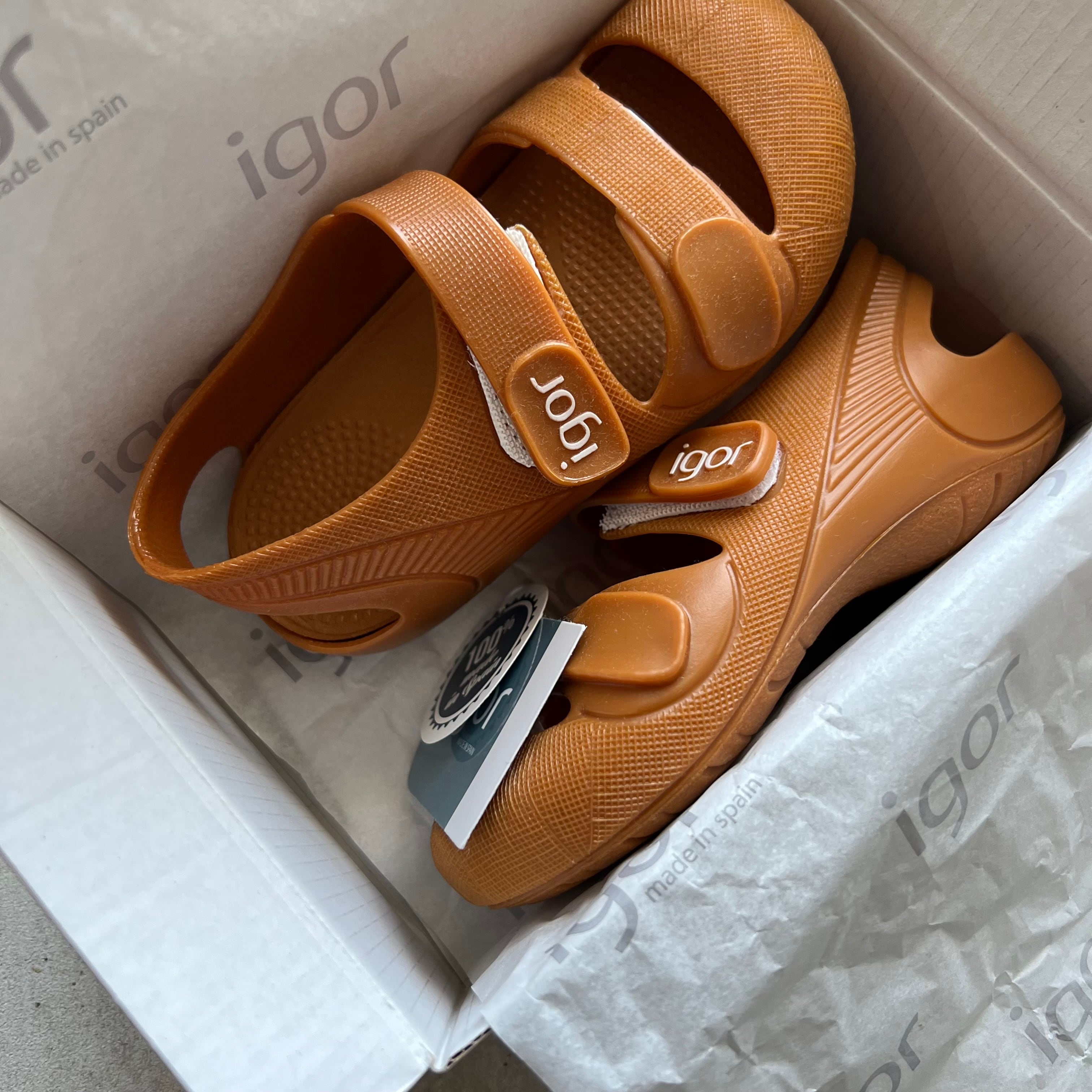 igor BONDI SOLID Caramelo/CARAMEL(16,5cm〜20.5cm) 10246-215