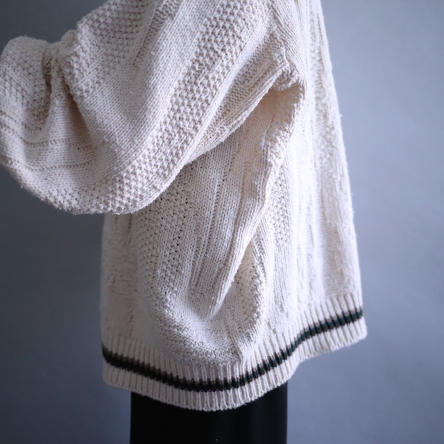 "刺繍×鳥" 3D low gauge knit loose cotton sweater