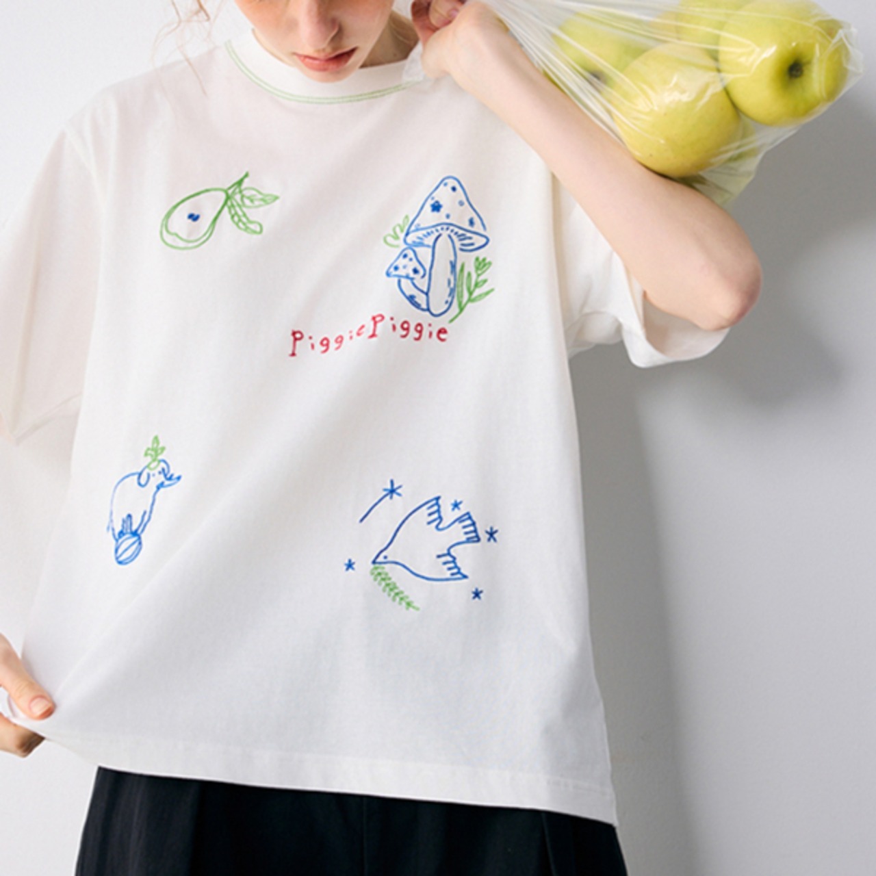【2color】キュートなイラスト刺繍入り♡ラウンドネックTシャツ 《P0188》