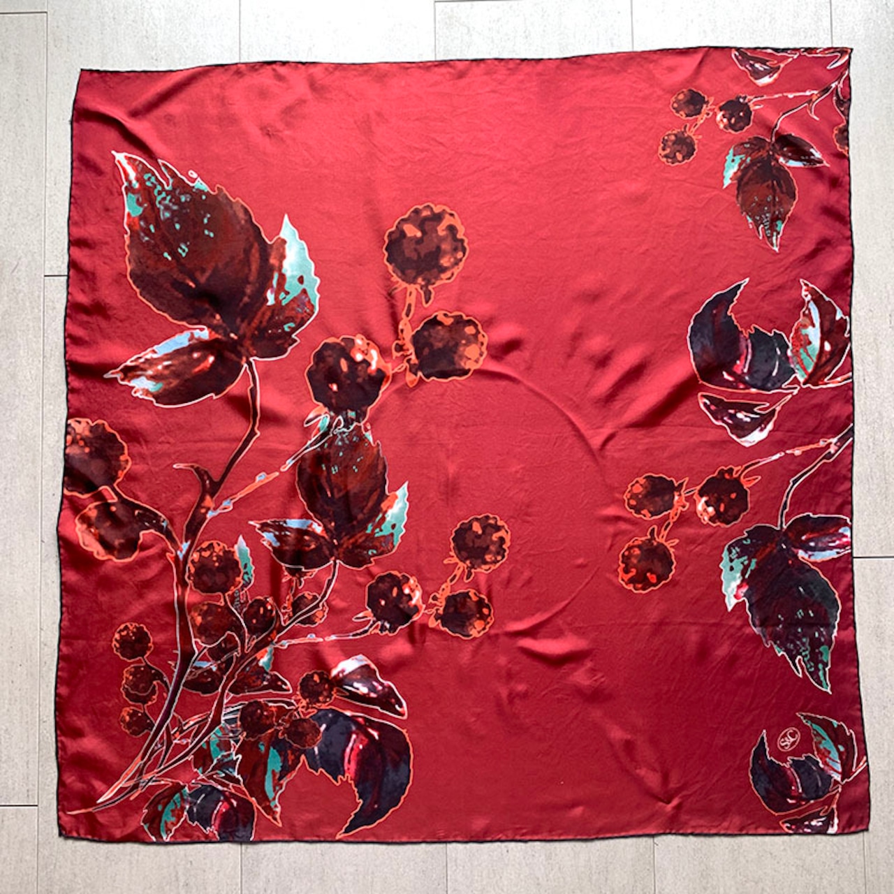 シルクスカーフ 赤 植物模様　写真風　モダン　レトロ 12ACch40