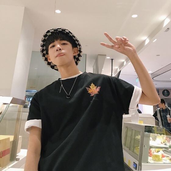 全2色 カジュアル プリント おしゃれ 半そで Tシャツ カットソー