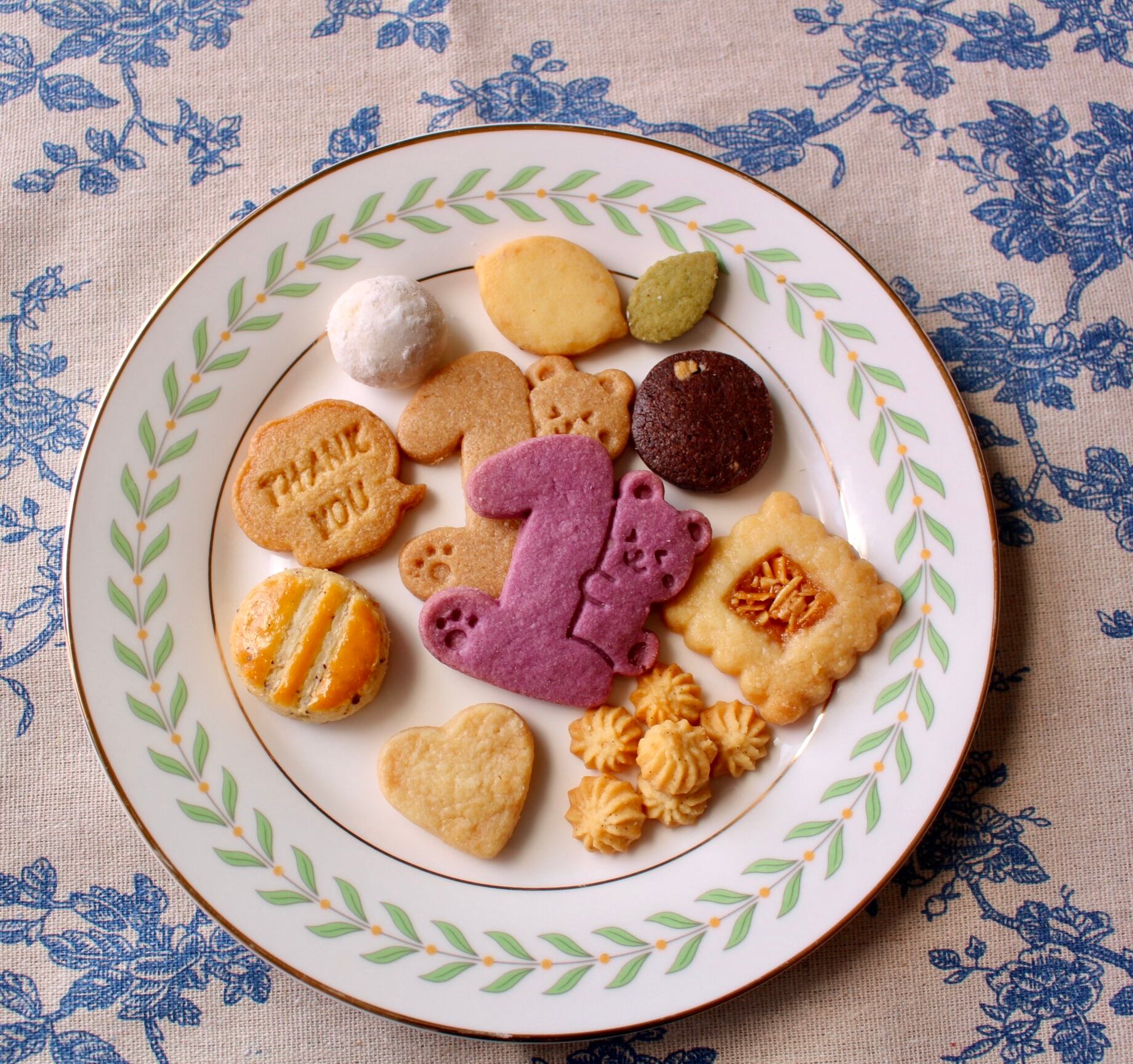 1周年記念クッキー缶 | huitcookie