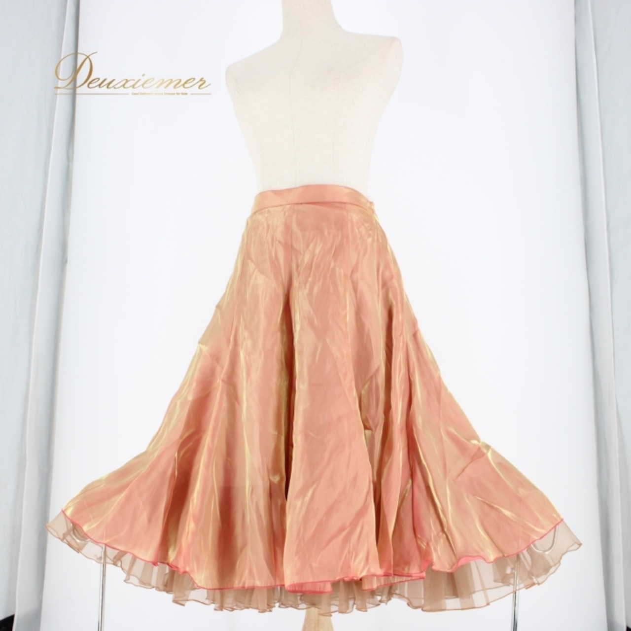 社交ダンス 衣装 スタンダード スカート レッスンウェア レディース ピンク系 ブラウン系 ゴールド系 Sanline サンリーヌ 無地 シンプル ファスナー 伸縮性 日本製 偏光 二重スカート ふんわり 練習用 ランニングダンス フェミニン 可愛い ゆったり シルエット パーティー用 美しい コスチューム 競技用 通気性 軽量