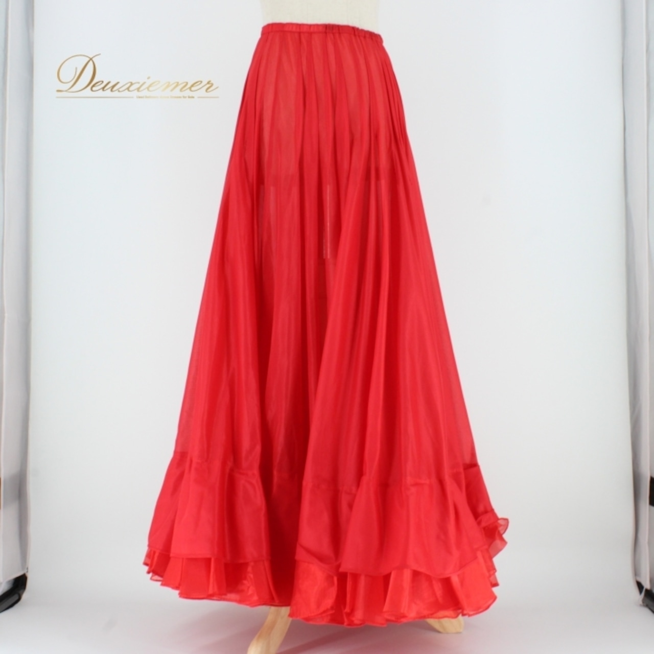 社交ダンス 衣装 スタンダード スカート パニエ ペチコート レディース 赤 無地 派手 レッド系 差し色 かわいい 可愛い 上品 華やか ダンス衣装 フレアスカート シンプルデザイン ロングスカート 伸縮性あり パーティー用 大人 レディースファッション コーディネート おしゃれ 薄手素材 インナーウェア 衣装替え ダンスイベント かわいいデザイン 目を引く色合い