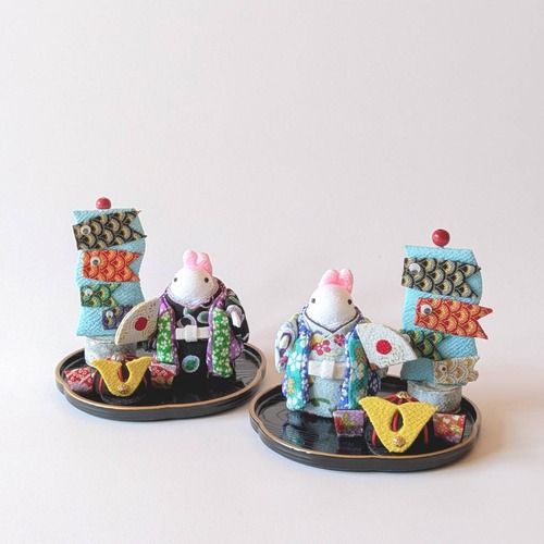 若武者うさくんとこいのぼりのミニタペストリー風飾りと兜飾りにおぼん付（セット）