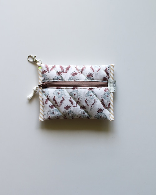 Block quilt pouch compact <Chocolate soda>