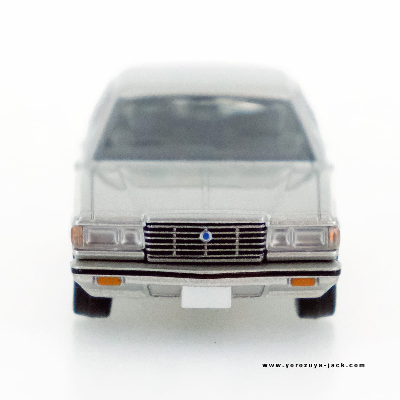 トミカリミテッドヴィンテージネオ LV-N78b トヨタ クラウン 4ドア