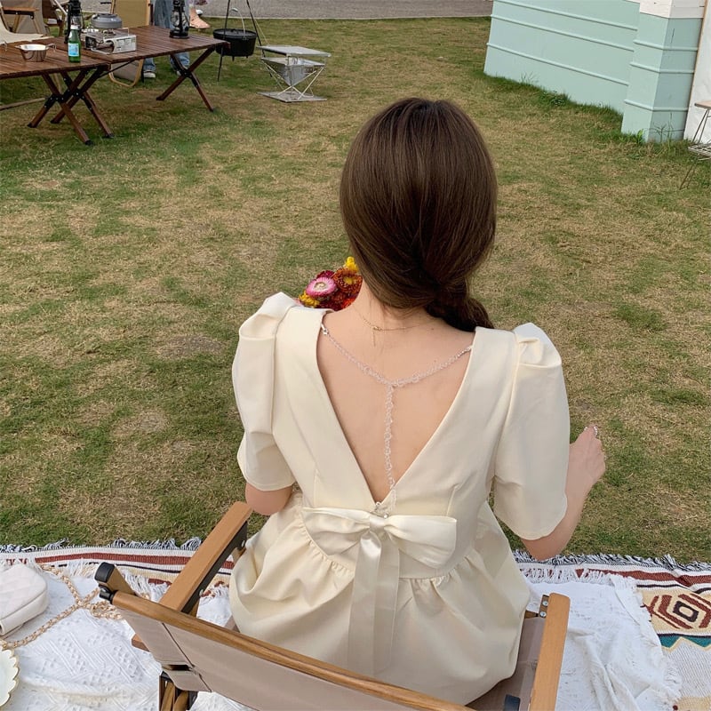 【新作】【送料無料】 [ジップ] 2022 夏新作パフスリーブ V ネックバックレスリボンドレスフェミニン、ファッショナブル、フレッシュ 0288332753544