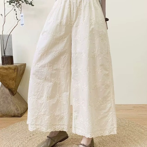 5色／カットワーク刺繍フレアパンツ ・12210