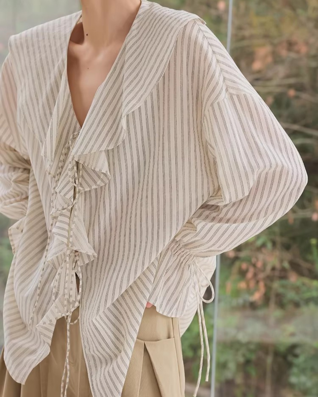 Frill Long Sleeve Striped Blouse      L0050