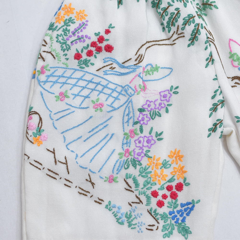 パッチワークキルト 子供たちのデザイン約70×95センチ Kid's キッズ Remakeリメイク パッチワーク&フラワー 刺繍 デザイン