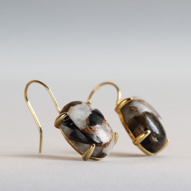 モードを纏う｜コッパーカルサイトオブシディアンのピアス｜silver925・18KGP仕上げ